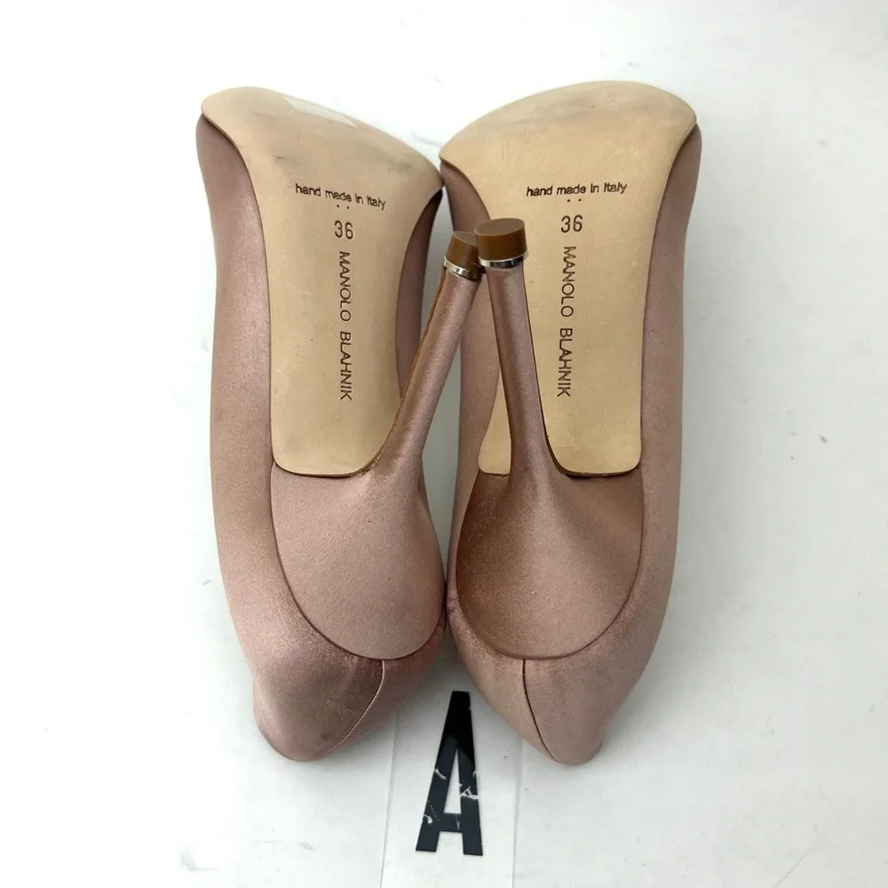 MANOLO BLAHNIK Hangisi Pump sz 6 - Picture 12 of 15